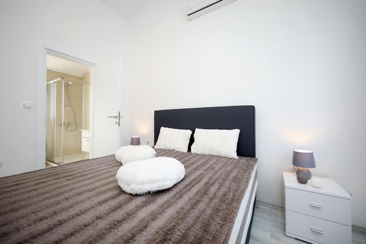 Apartments Noa Nin Zdrijac Exterior foto